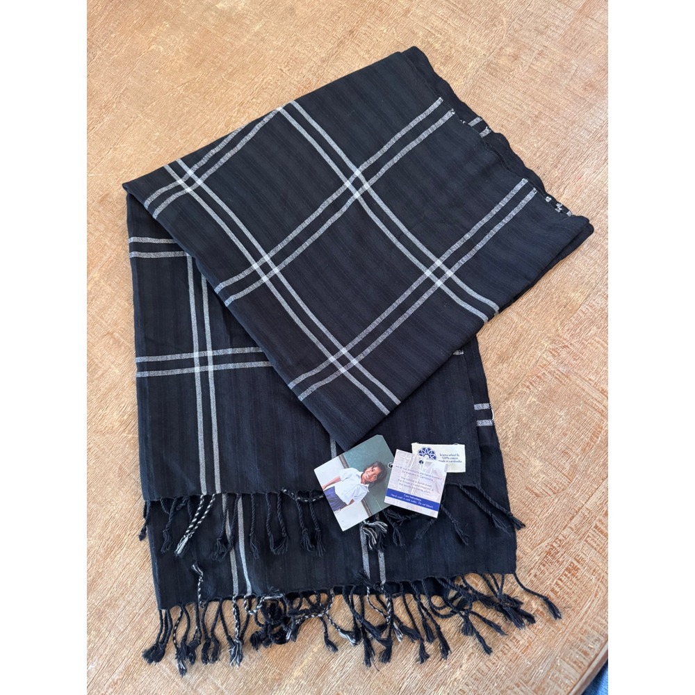 Krama Wheel Scarf NWT Black White Plaid Checked 100% Cotton Handwoven Cambodia